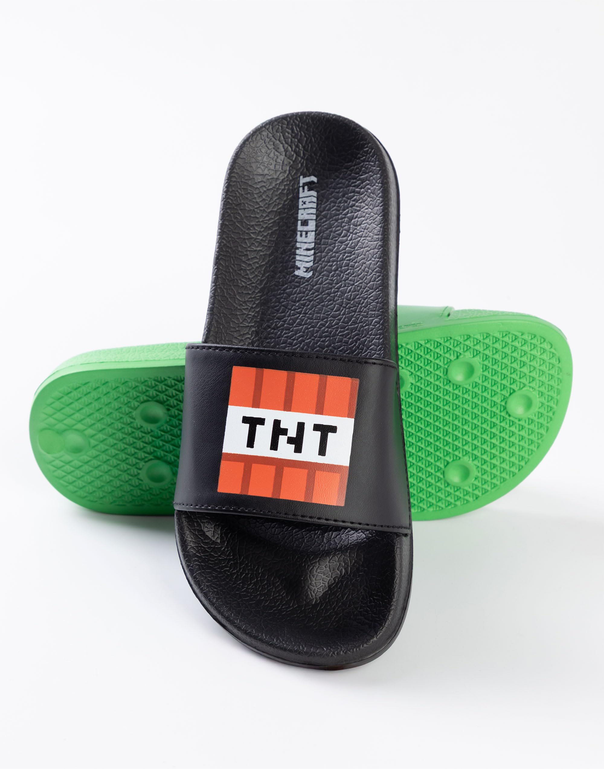 Minecraft Claquettes Creeper et TNT vertes et noires | Chaussures décontractées pour garçon | Lot de 2 claquettes avec visage de Creeper et élément de jeu TNT | Produits dérivés