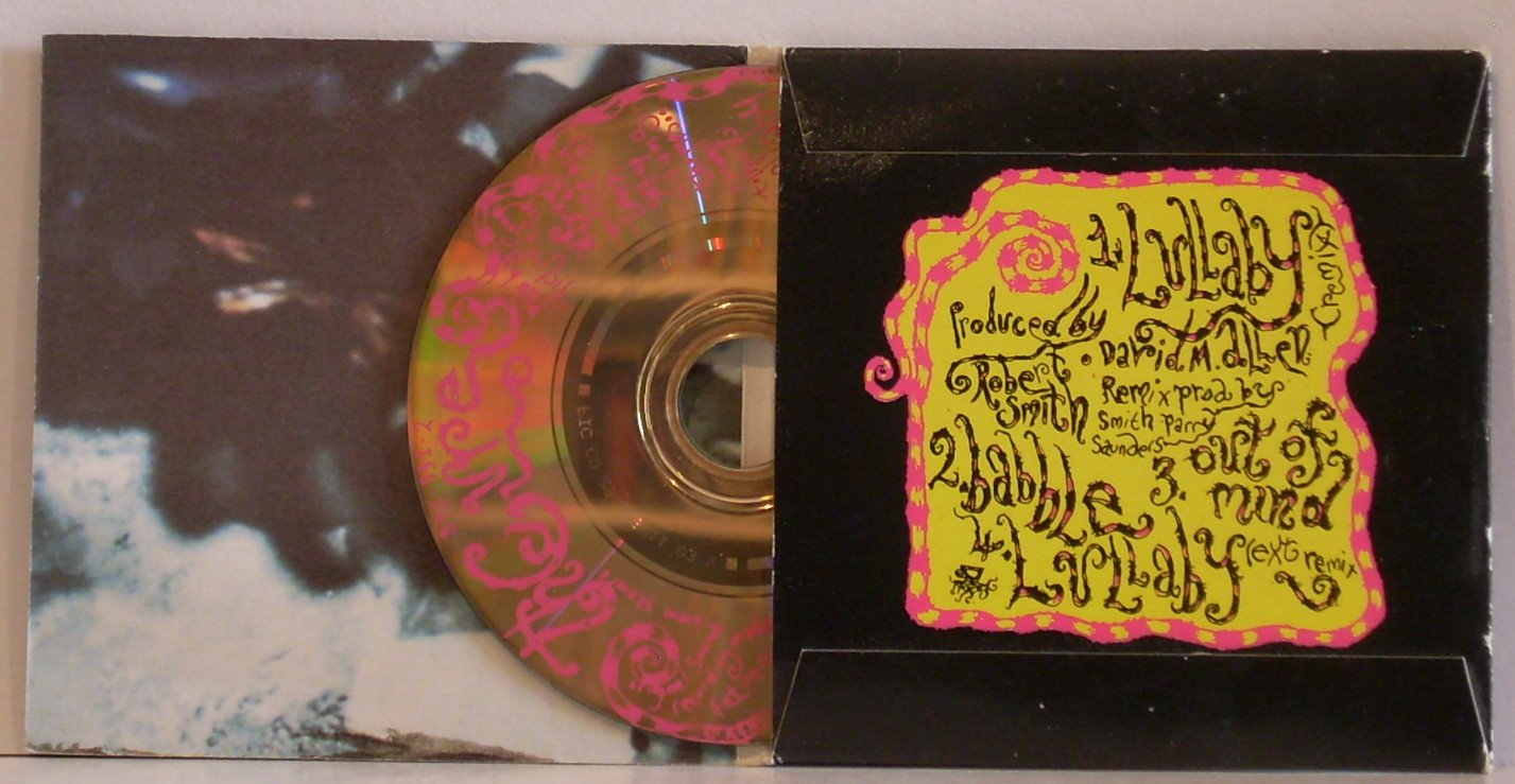THE CURE. LULLABY. RARE 1989 4 TRACK 3" CD SINGLE IN GATEFOLD CARD P/S. FICCD 29