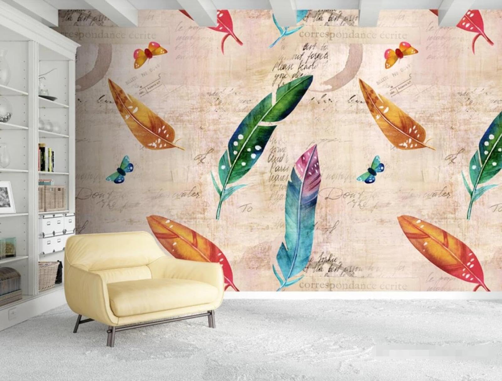 Papier peint panoramique plumes vintage pour créer un salon cosy et chic