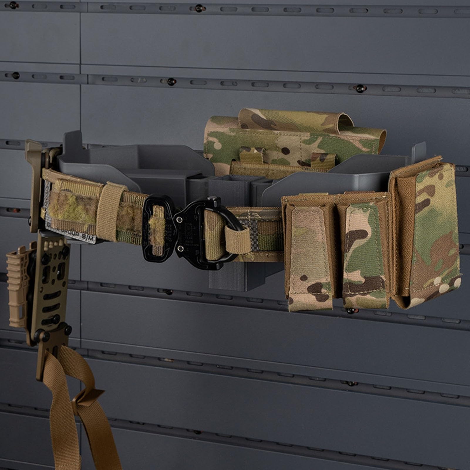 Supporto da Parete per Cintura Tattica, Appendino da Muro per Battle Belts e Cinture di Servizio, Esposizione Salvaspazio per Garage, Armeria o Stanza Gear