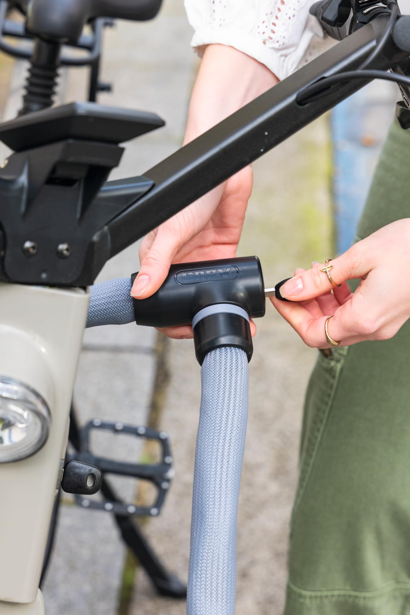 Aexit Blue Soft Lock Plastic Wrapped Metal Chain Safety Lock for Motorcycle Bike Model:93as599qo334