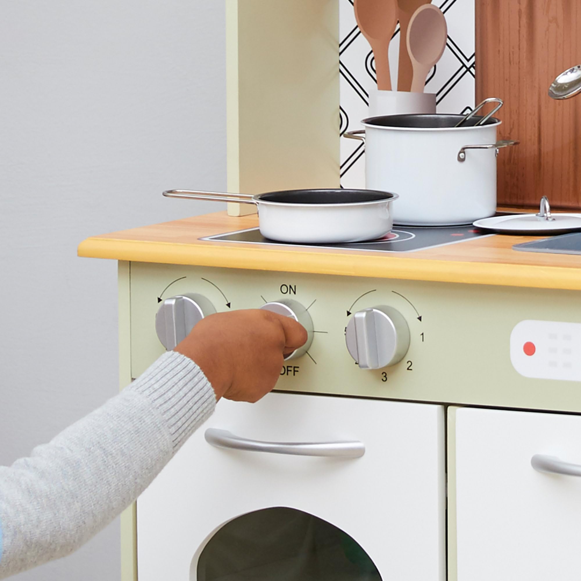 Teamson Kids Little Chef Boston Modern Farmhouse - Juego de Cocina de Madera con Funciones interactivas y 9 Accesorios de Cocina de Juego, Verde Claro/Blanco TD-12679D
