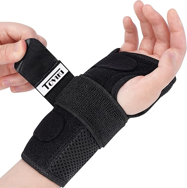 TOVIKI Wrist Support Brace Right Hand with 2 Metal Splints for Joint Pain Arthritis Carpal Tunnel Pain Tendonitis for Men and Women Black (Right)