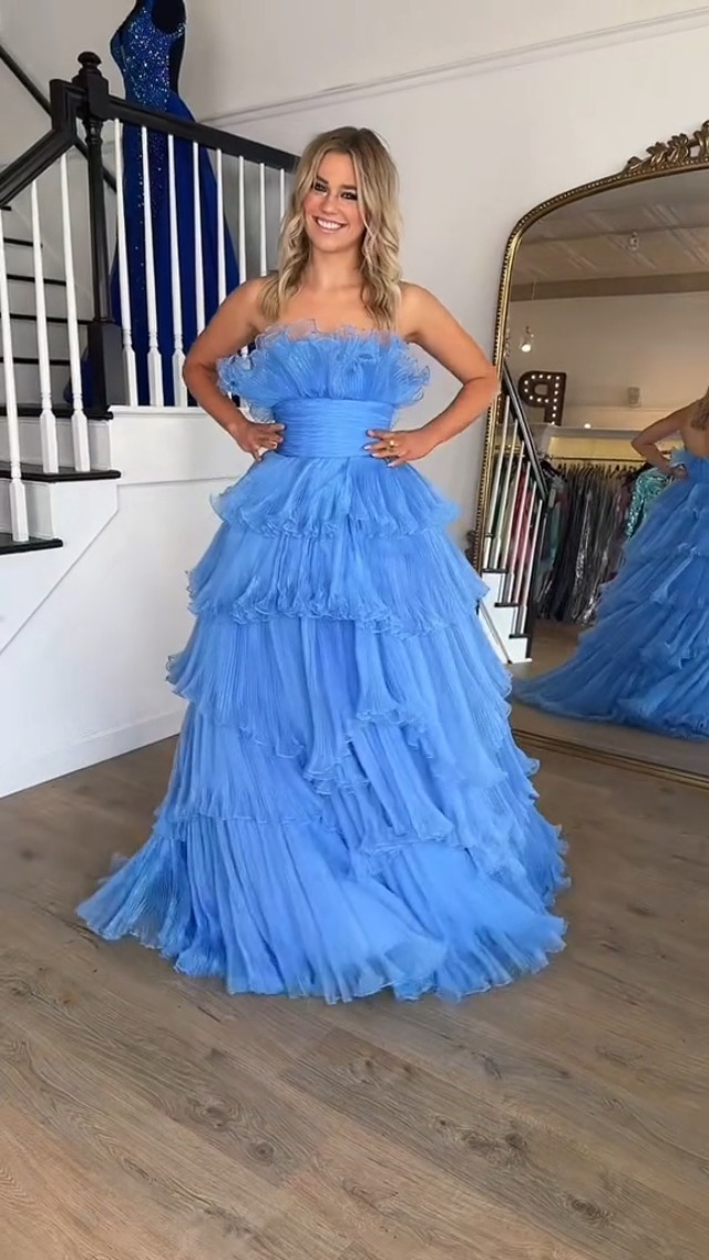 princess prom dresses 2023 Sparkle Beaded Spaghetti straps A-line Pink Princess Prom Dress