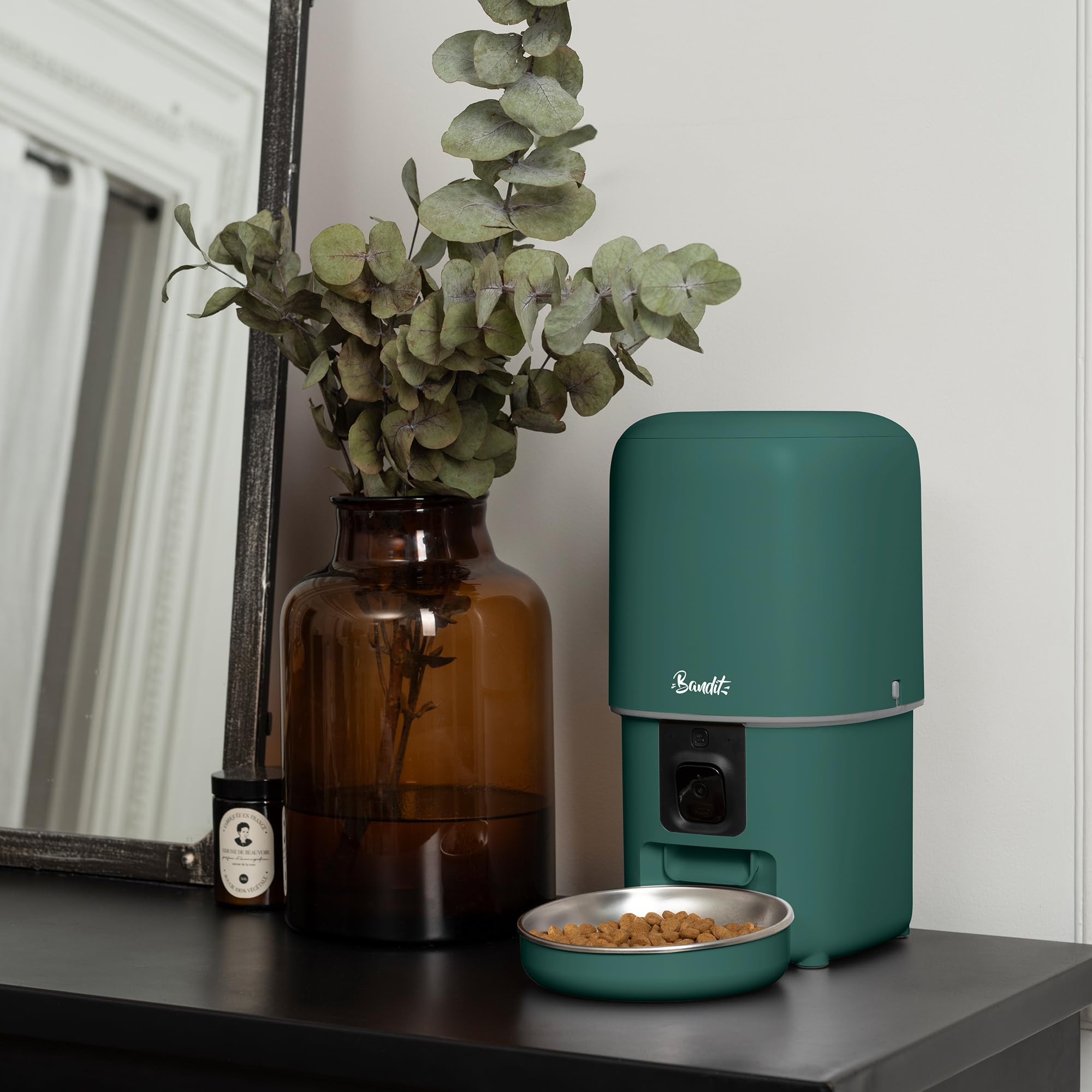 Banddit – Dispensador de croquetas inteligente verde – Seguimiento dietético para gatos y perros pequeños – Programación hasta 15 comidas – Cámara HD & Micro – Depósito hermético 4L | Cámara HD y Micro - Seguimiento Dietético - Para gatos y perros pequeño