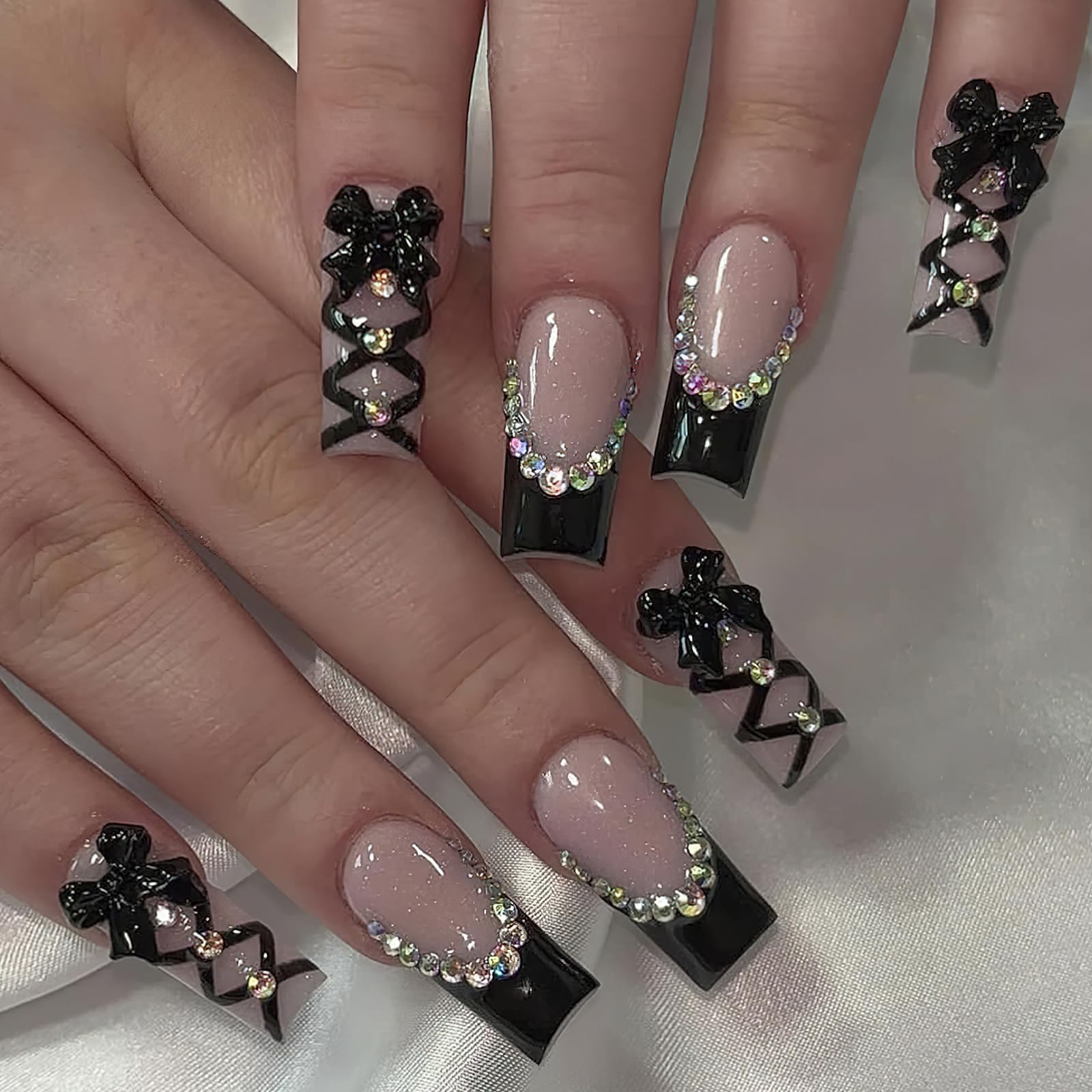Schwarze Nägel mit französischer Spitze, quadratisch und mittelgroß, mit Strass-Design, 3D-Schleifen, selbstklebende Nägel, schwarze Ballettlinien, wiederverwendbare falsche Nägel P