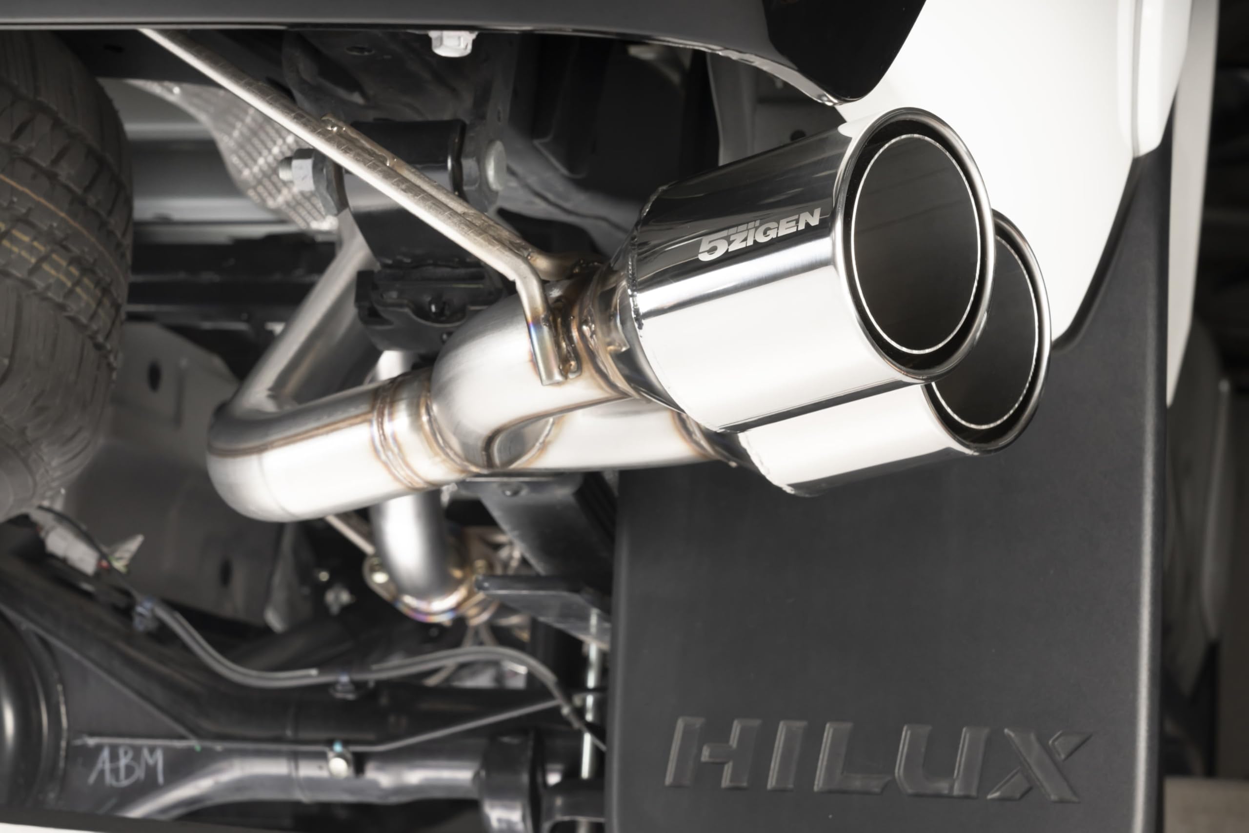 Amazon.co.jp: 5ZIGEN マフラー TF500 [適合車種:ハイラックス(HILUX