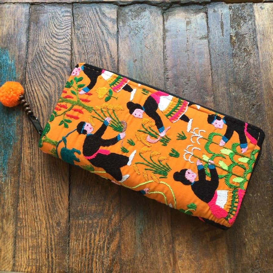 ラオス モン族 手刺繍 村の風景 アート作品 ラオス モン族 手刺繍 村の風景 アート作品 ラオス モン族 手刺繍 村