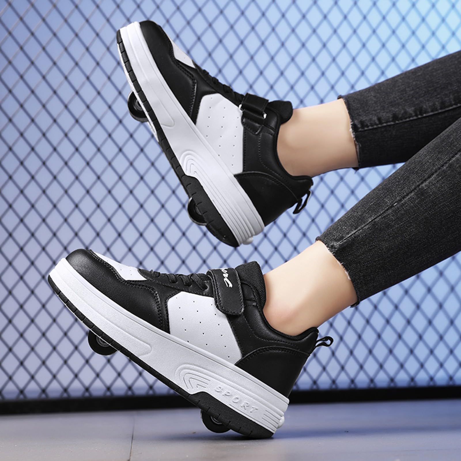 Zapatillas de deporte para niñas con suela gruesa Ruedas Zapatos de patinaje de moda para niños Zapatillas cómodas con sistema automático de ruedas