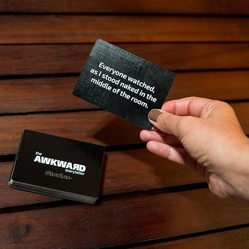 Miniatura 2 de The Awkward Storyteller Juegos de cartas de fiesta para adultos adolescentes y niños que involucran a todos en diversión risas y narración creativa