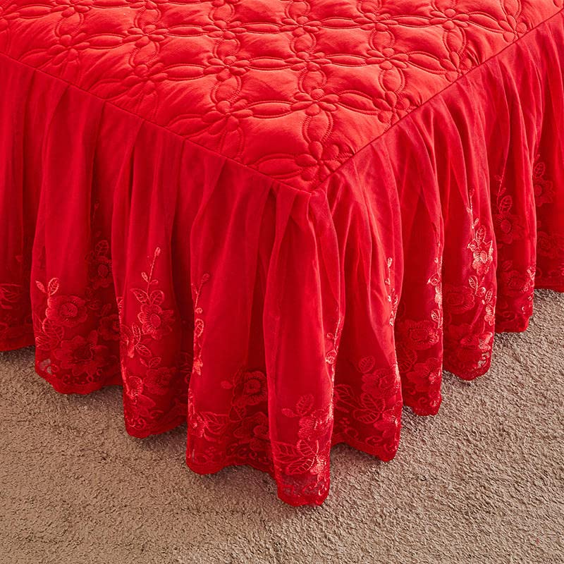 Copriletto trapuntato in broccato con gonna arricciata in pizzo per uno stile elegante della camera da letto
