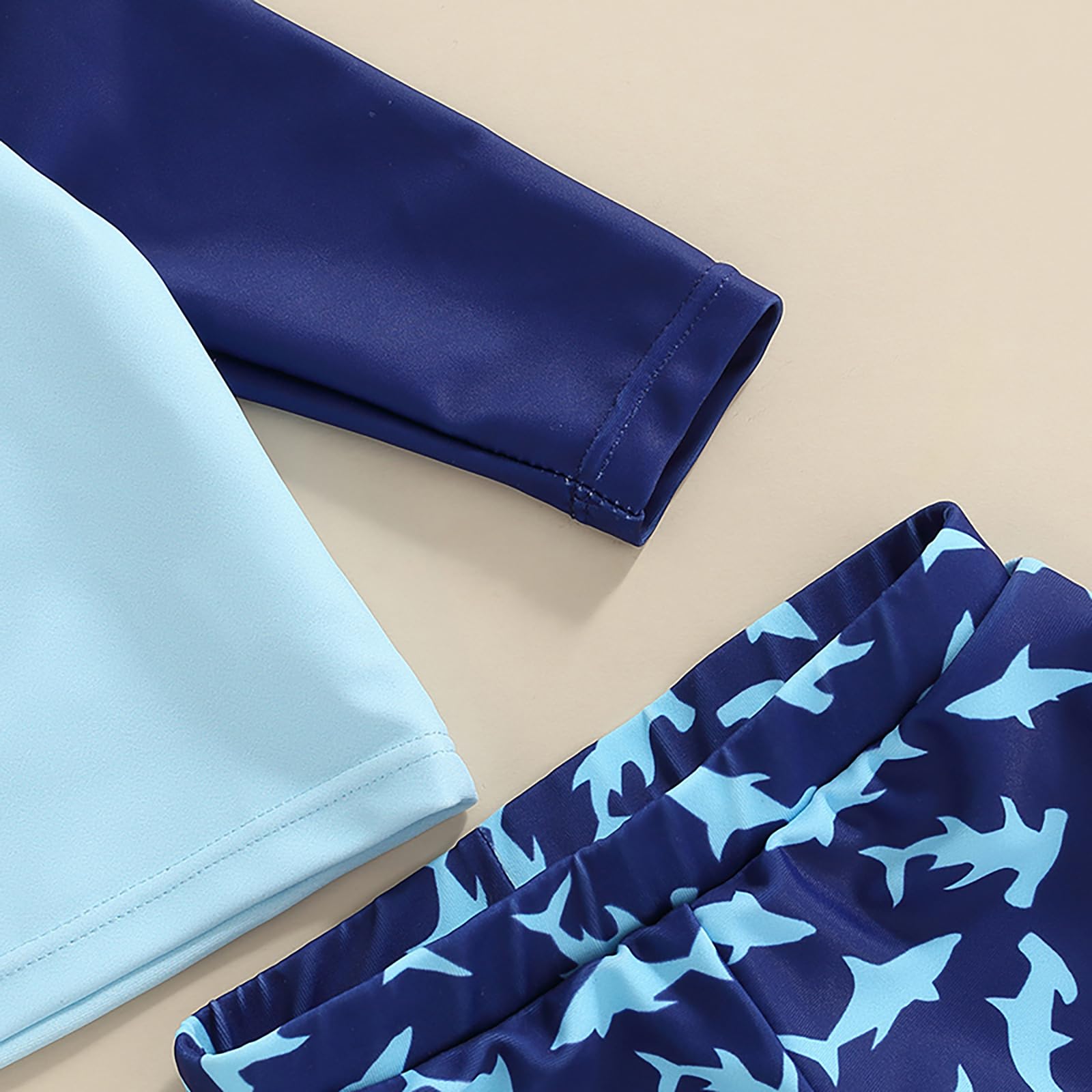 Carolilly Costume da bagno anti-UV a 3 pices, maglietta a maniche lunghe, motivo squalo, con pantaloncini da bagno+cappello da sole