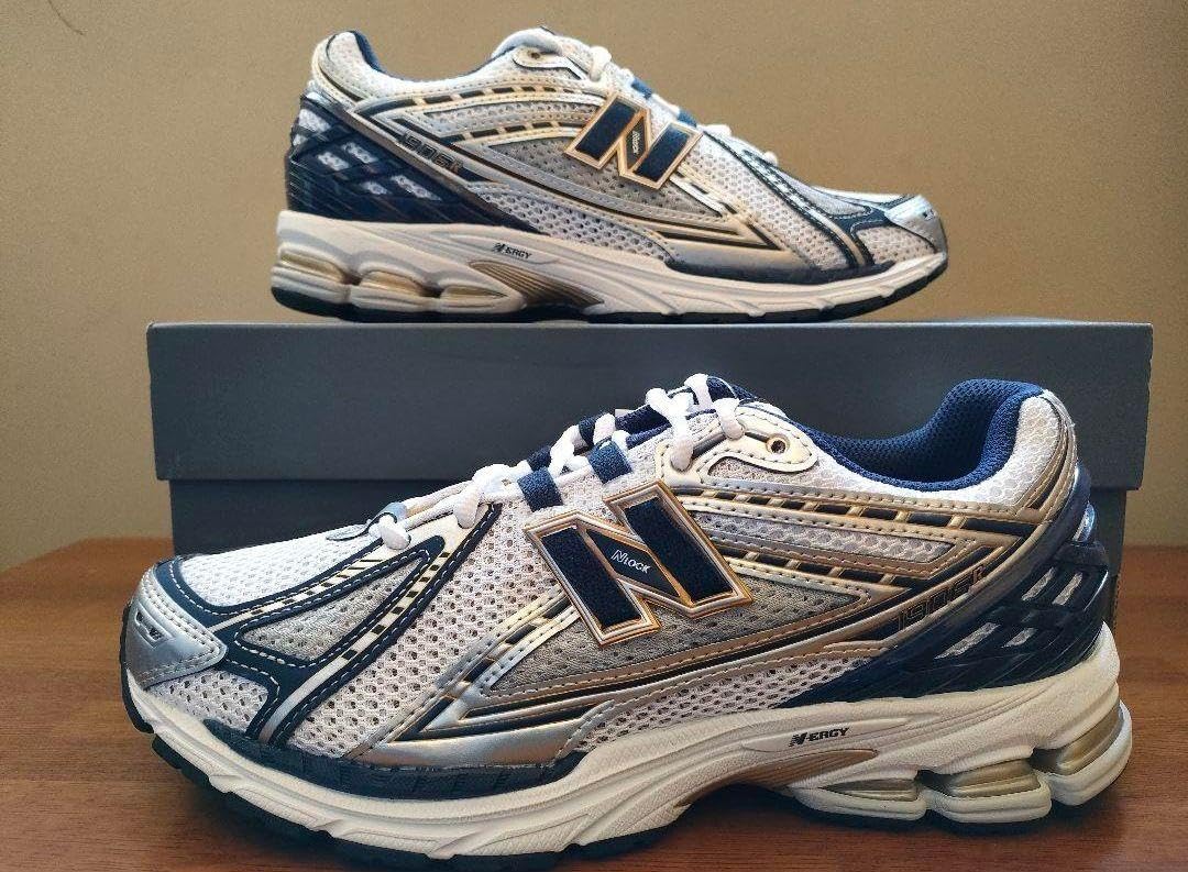 ③希少✨【公式限定モデル】ニューバランス M1906RG 27cm SILVER ③【公式限定モデル】ニューバランス M1906RG 27cm SILVER