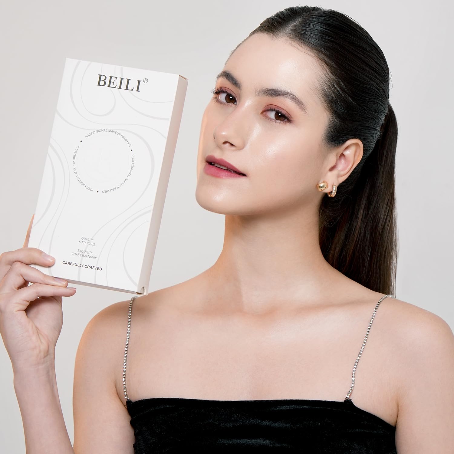BEILI Set de pinceaux de maquillage roses, 12 pinceaux végétaliens pour fond de teint, correcteur, sourcils, ombre à paupières, contour, eyeliner et estomper.