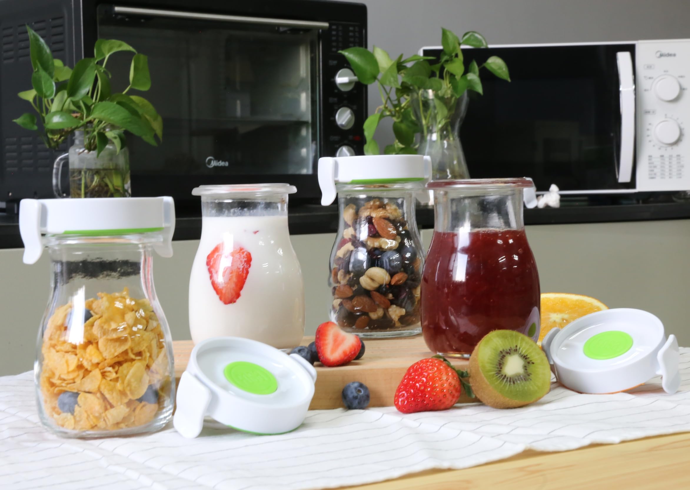 Carafe FOSA avec couvercle sous vide, ensemble de 4 pièces, 4 carafes en verre (370 ml x4), pichet sous vide - pour thé glacé, jus, lait