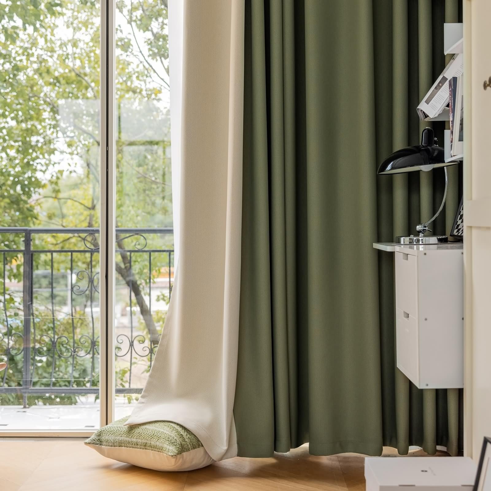 Cortinas de granja de 54 pulgadas de largo, cortinas de dormitorio pequeño, paneles de cortina de retazos verde y crema, paneles de cortina de chenilla vintage, 2 paneles de 42 pulgadas de