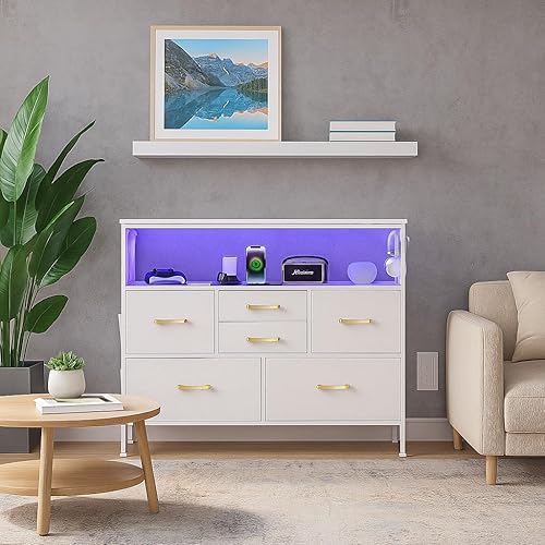 Miniatura 2 de Cómoda para dormitorio, soporte de TV con tomas de corriente y luz LED, cómoda de 6 cajones con bolsillos laterales y ganchos, cómoda ancha con