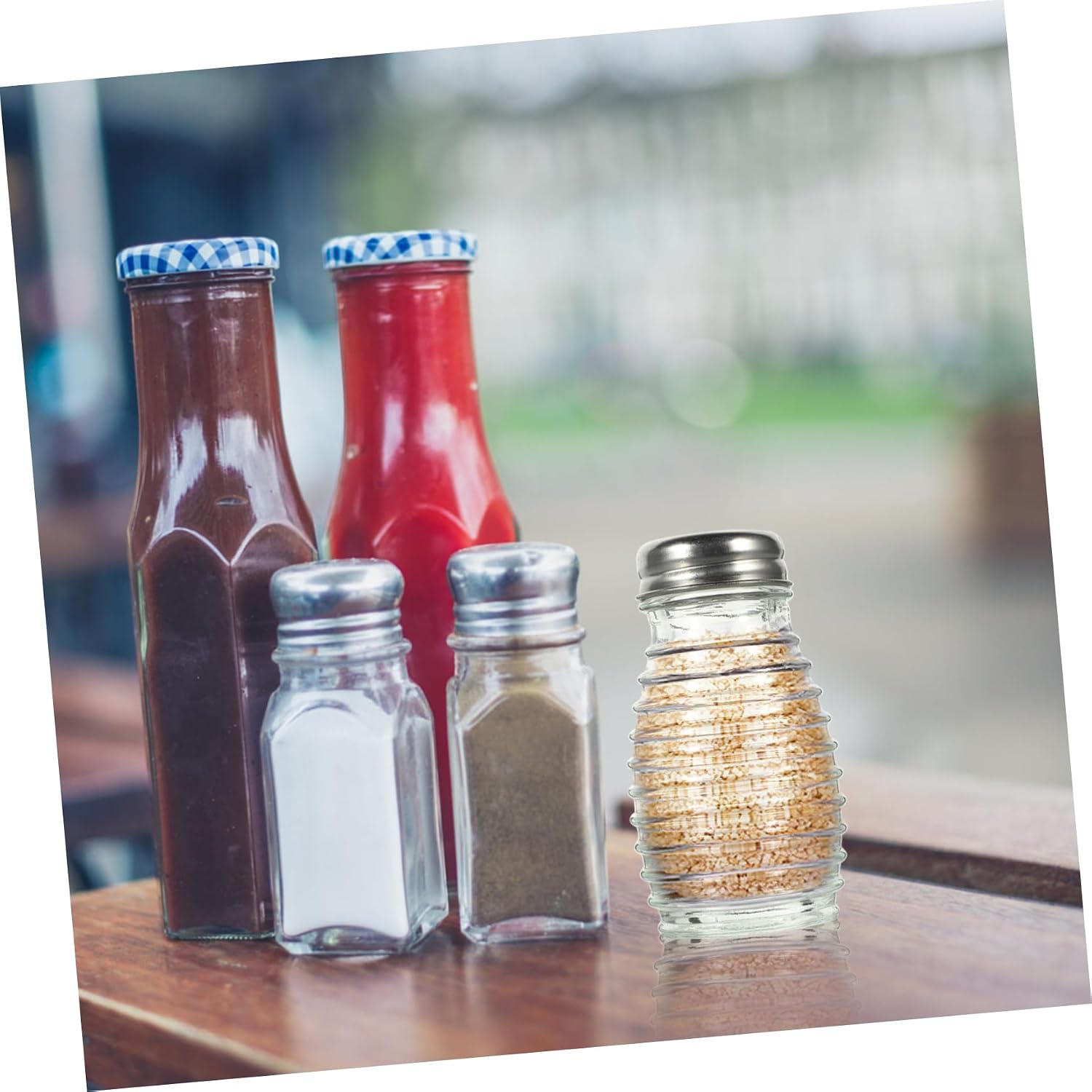 6Pcs Glass Spice Jars Portable Pepper Shakers Lightweight Seasoning Bottles for Home Kitchen Storage Small Glass Containers for Salt Pepper and Condiments and Hygienic