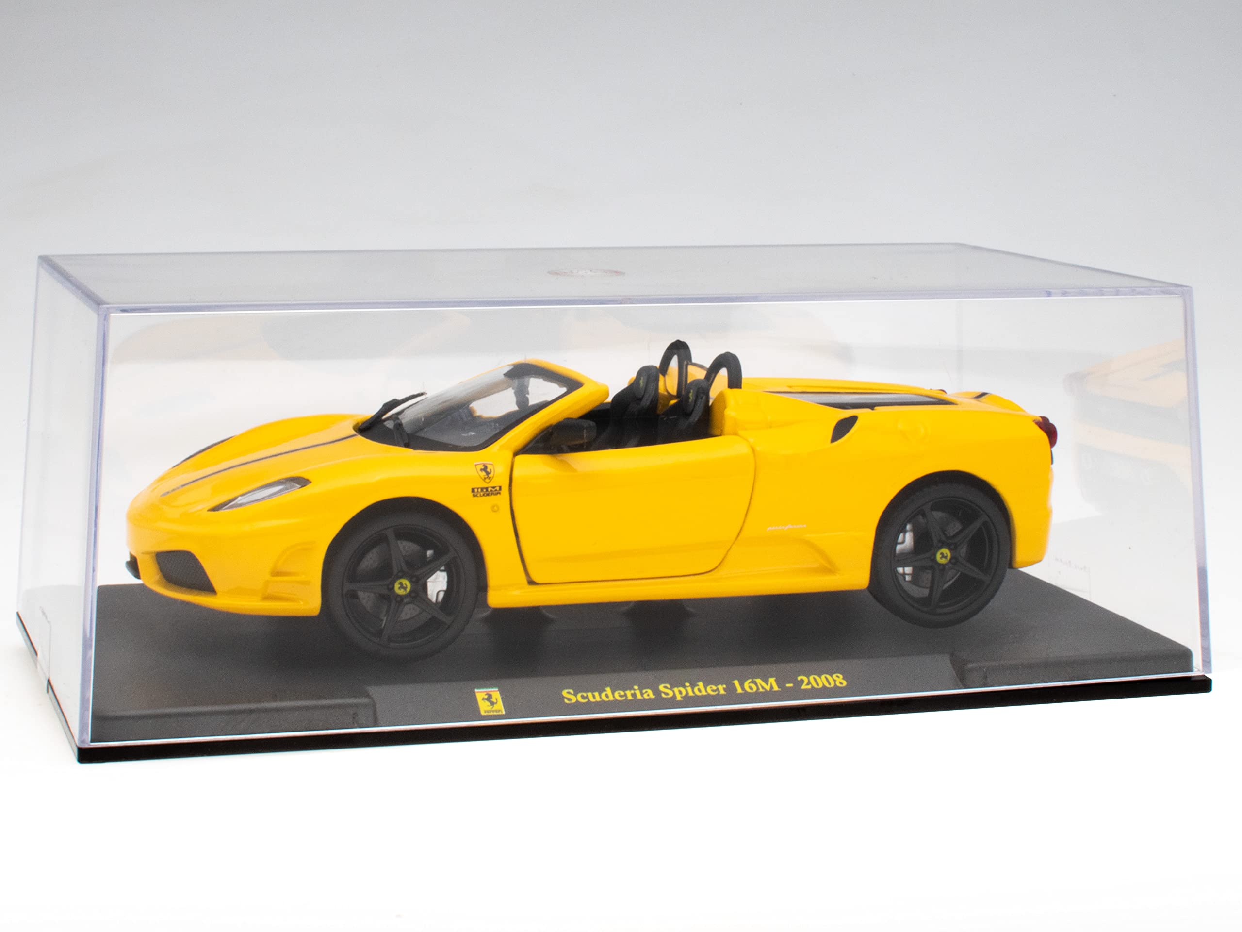 OPO 10 Voiture Miniature 1/24 Compatible avec Ferrari Scuderia Spider 16M 2008 - F032