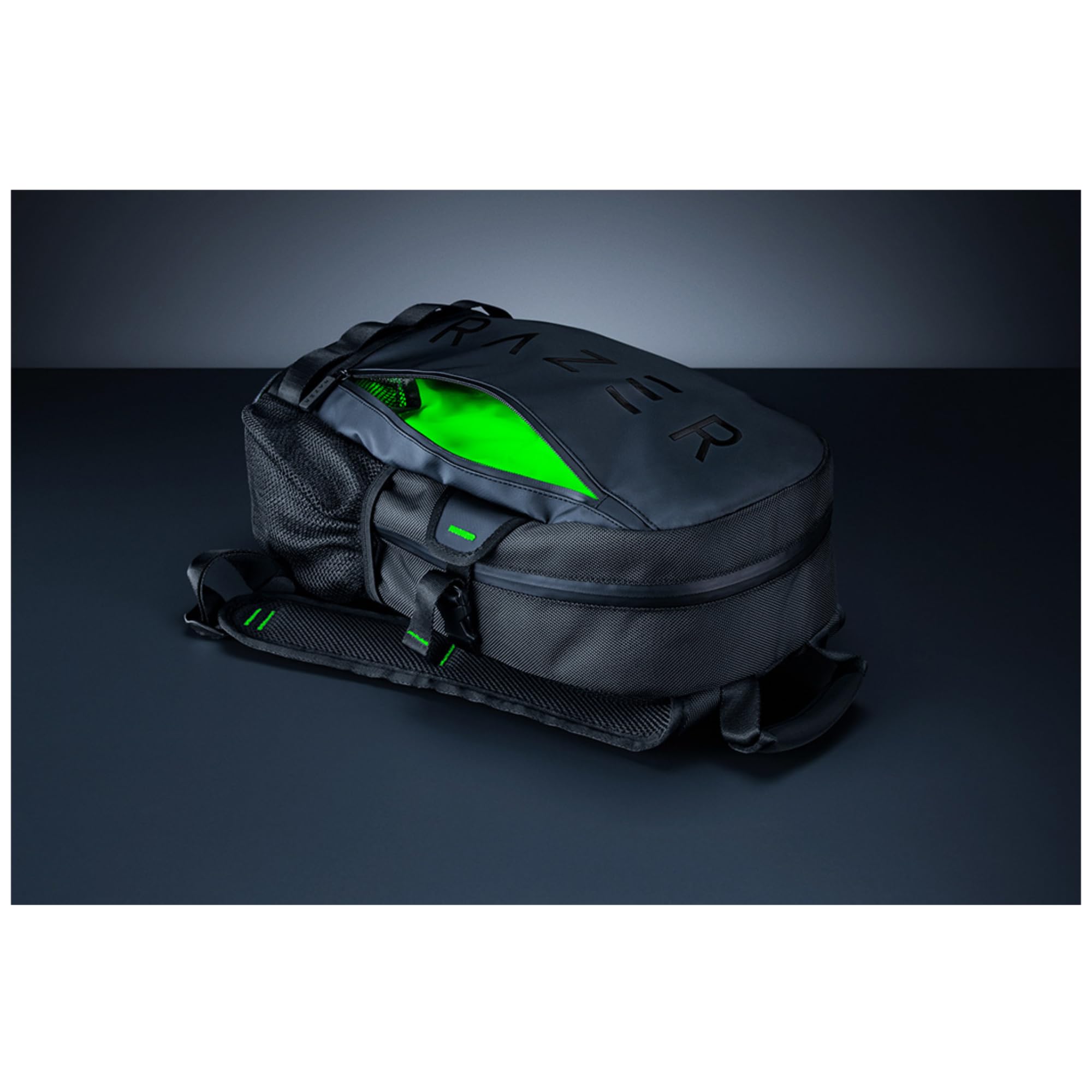 Razer Rogue V3 Backpack (13.3") Black Edition - Kompaktowy plecak podróżny (przegroda na laptopa do 13 cali, odporna na ścieranie, poliestrowa powłoka zewnętrzna) Czarny