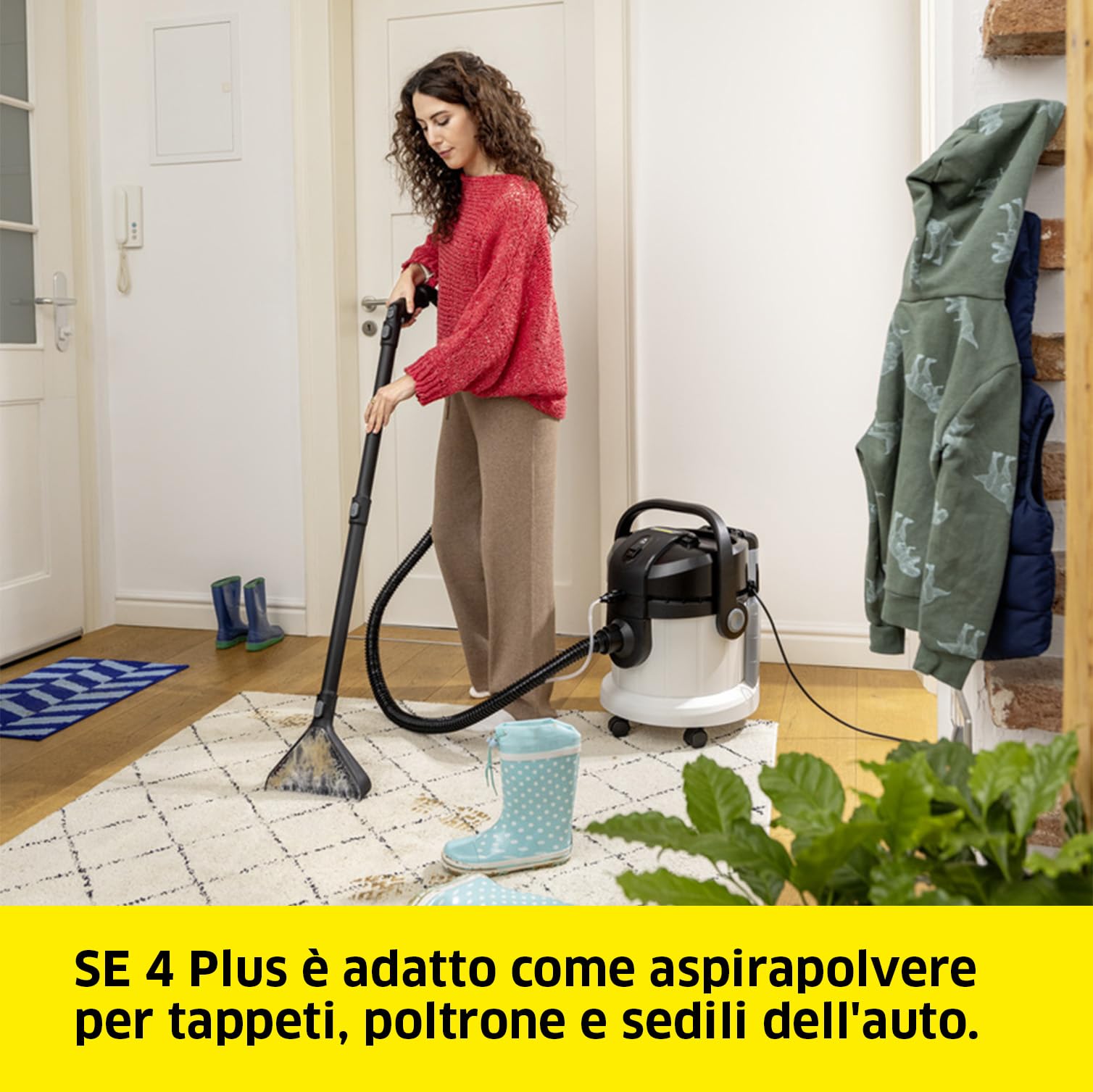 KÄRCHER Lavatappeti Smacchiatore SE 4 Plus, tubo a spruzzo 2 in 1, serbatoio acqua pulita e acqua sporca: 4 l, bocchetta con attacco per pavimenti duri, bocchetta per poltrone, pavimenti e fessure