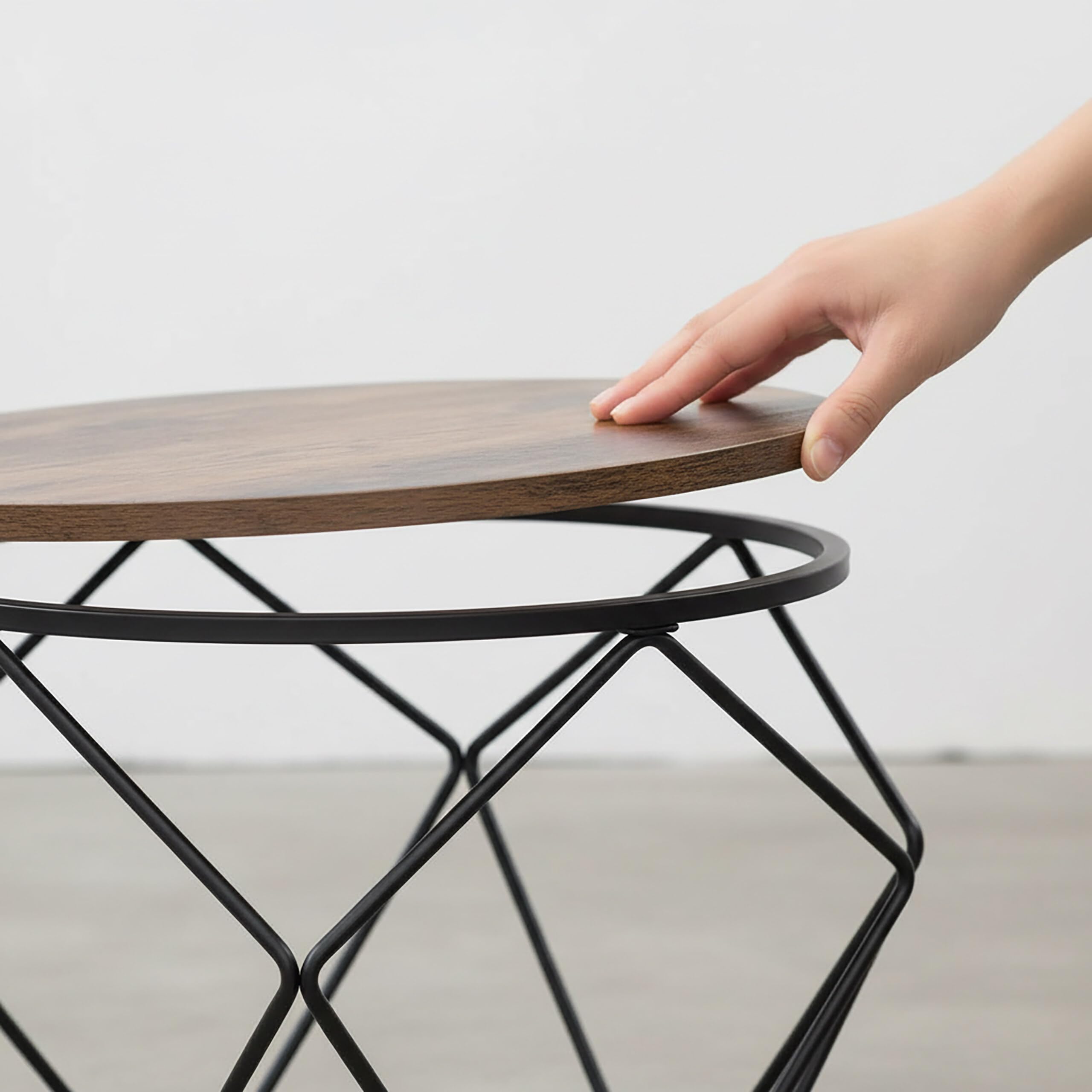 Relaxdays Couchtisch, 2er Set, Holzoptik & Metall, Industrial-Design, runde Beistelltische, Wohnzimmer, braun/schwarz