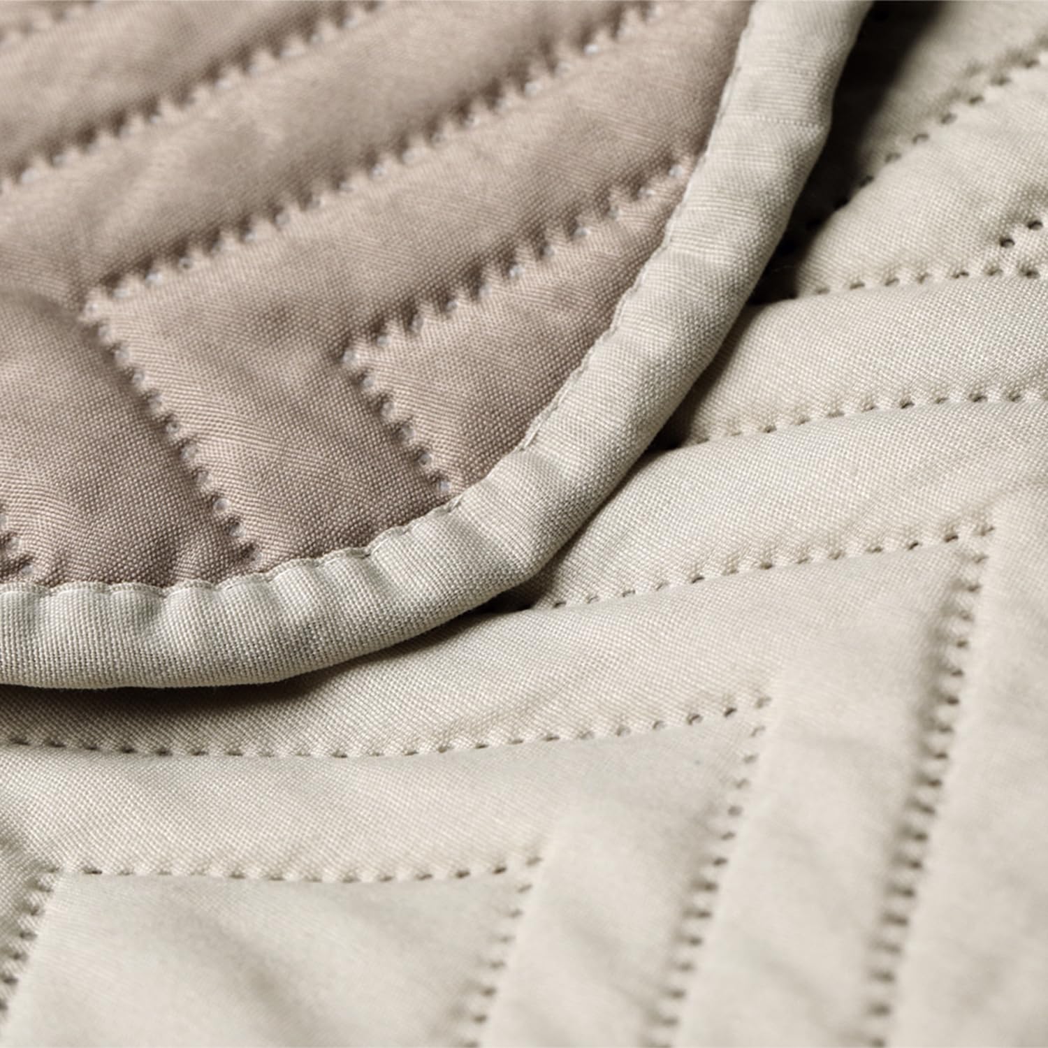 Tagesdecke beige Cappucino 220x240 Bettüberwürf zweiseitig Ultrasonic Steppung Polyester Softa
