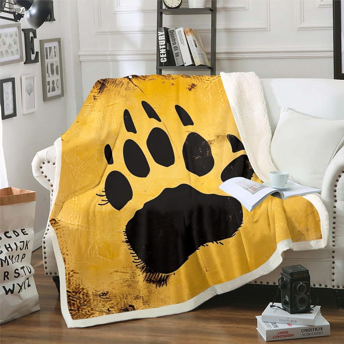 Feelyou Bear Paw Fleece Throw Blanket for Bed Sofa Couch Wild Animal Comforter Cover Rustic Farmhouse Footprint Sherpa Blanket Room Decor Retro Brown Black Fuzzy Blanket Twin 60"x80"
