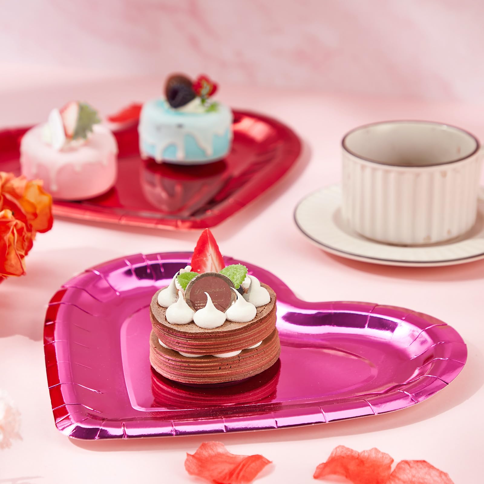 Remerry Lot de 100 assiettes jetables en carton épais en forme de cœur pour la Saint-Valentin 26 x 24 cm - Assiettes décoratives en carton pour mariage, anniversaire (rouge et rose)
