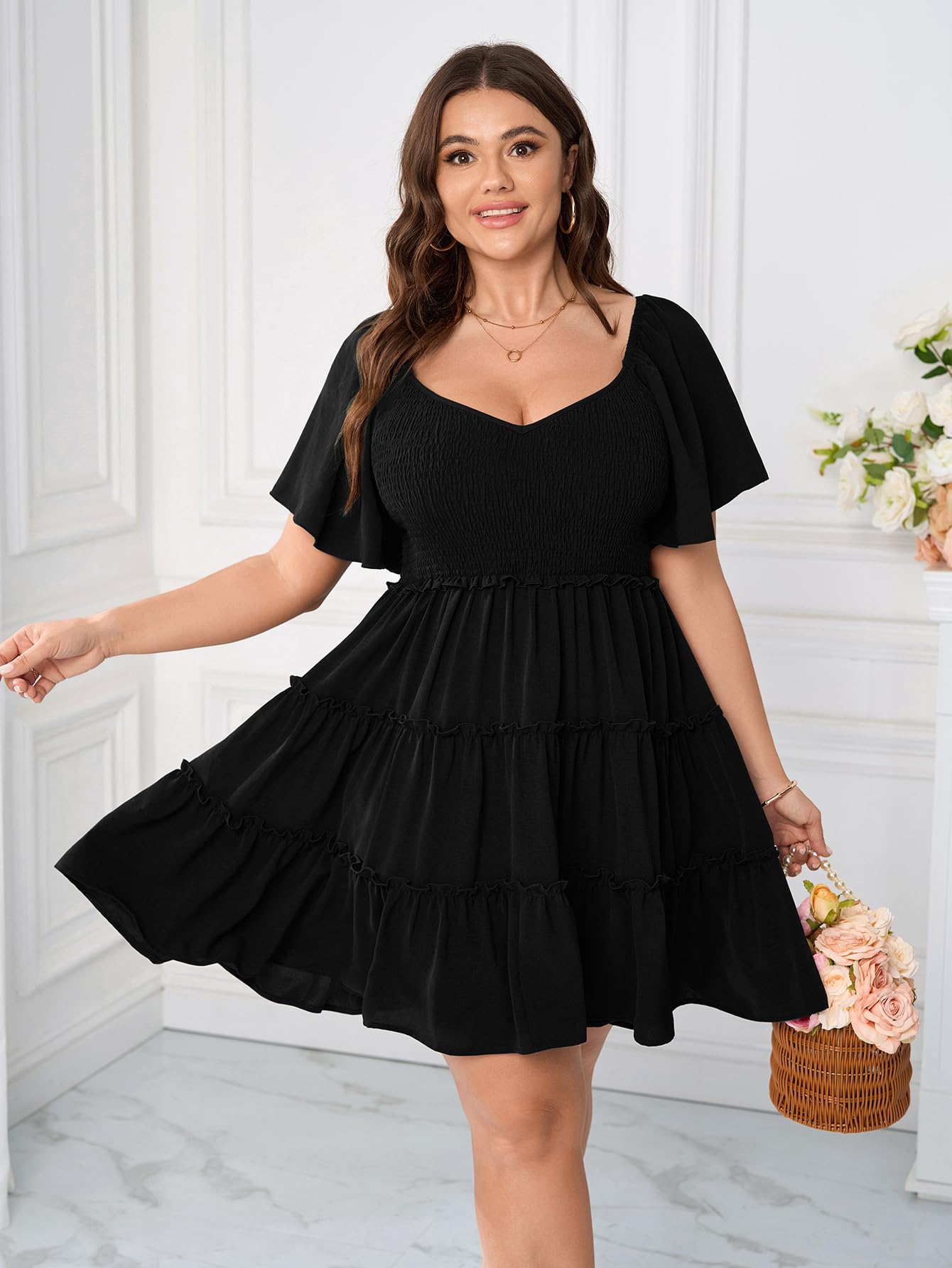 SHESTARR Lässiges Damen-Minikleid in Übergröße, Herzausschnitt, kurze Flatterärmel, gesmokt, A-Linie, gestufte Rüschenkleider