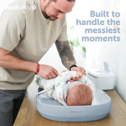 Vista 2 de Jool Baby Cambiador de bebé impermeable, fácil de limpiar, ligero y portátil, cojín de espuma grande para mayor comodidad (azul)