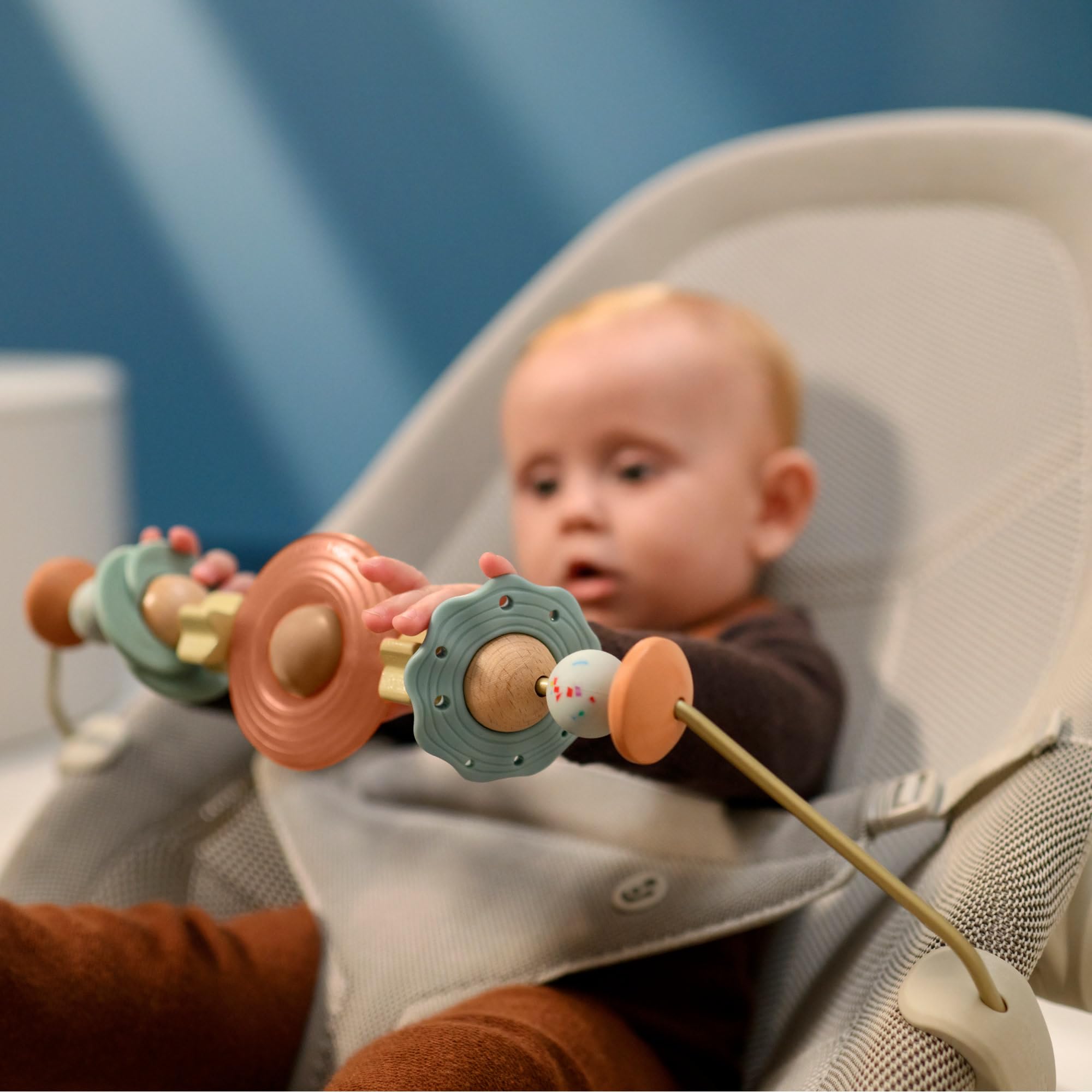 Maxi-Cosi Dove Bebe Arche Jeux, Arche Bebe, Fixation Facile, Accessoire Transat Bebe, Barre Jeux, Arche Eveil, Sans BPA, Elegant, Compatible Transat Dove