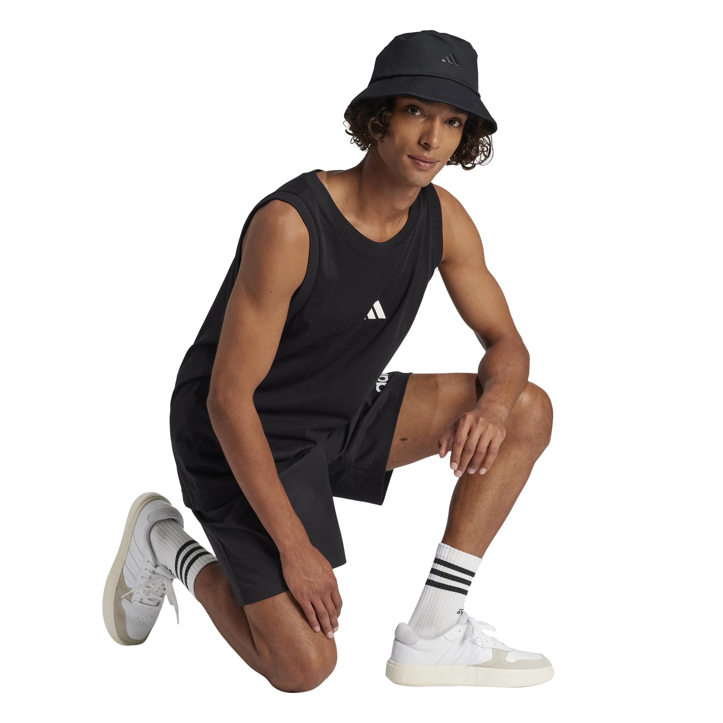 adidas Essentials - Camiseta sin mangas con logotipo pequeño para hombre