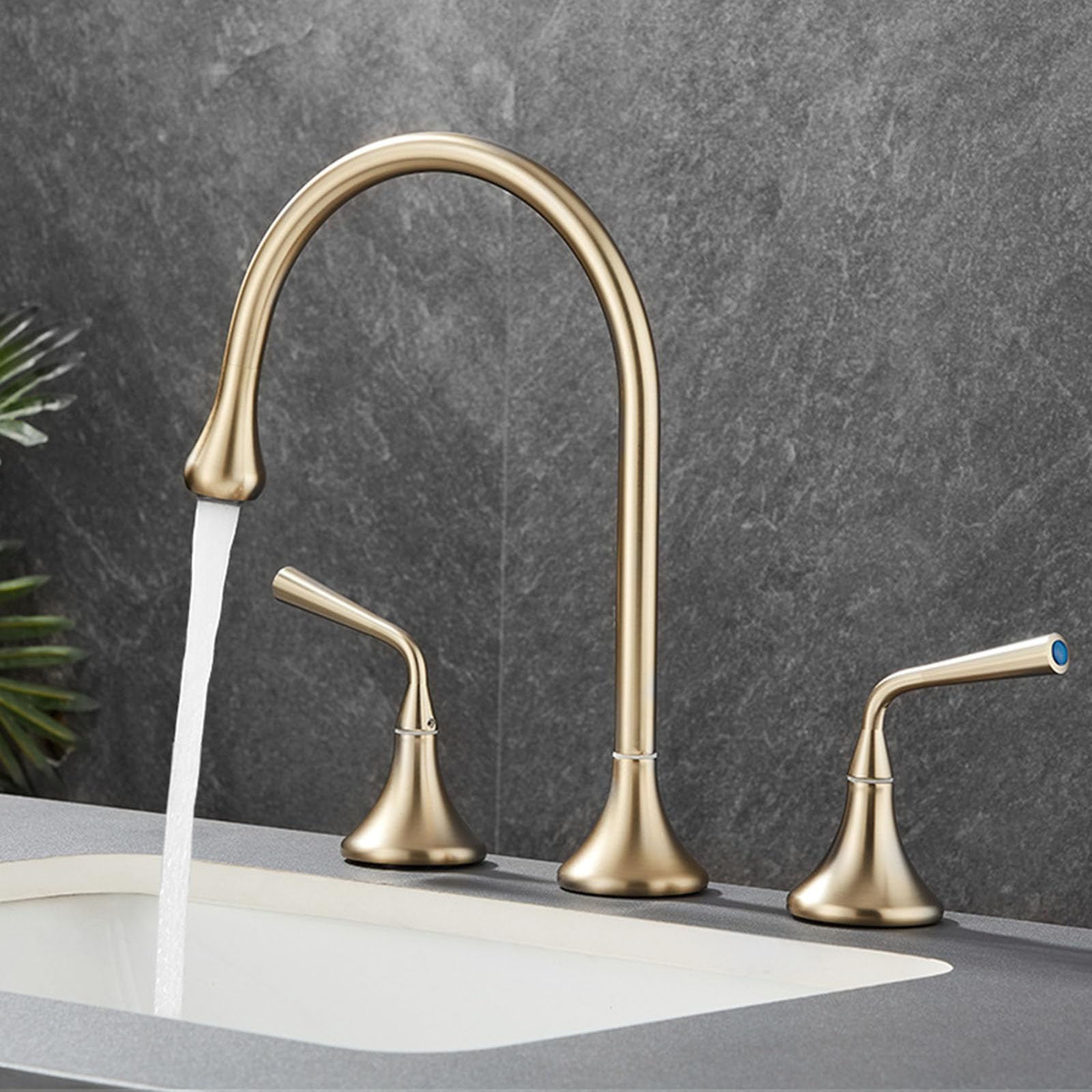 Grifo de baño de 3 orificios con acabado Brushed Gold y diseño dividido exclusivo