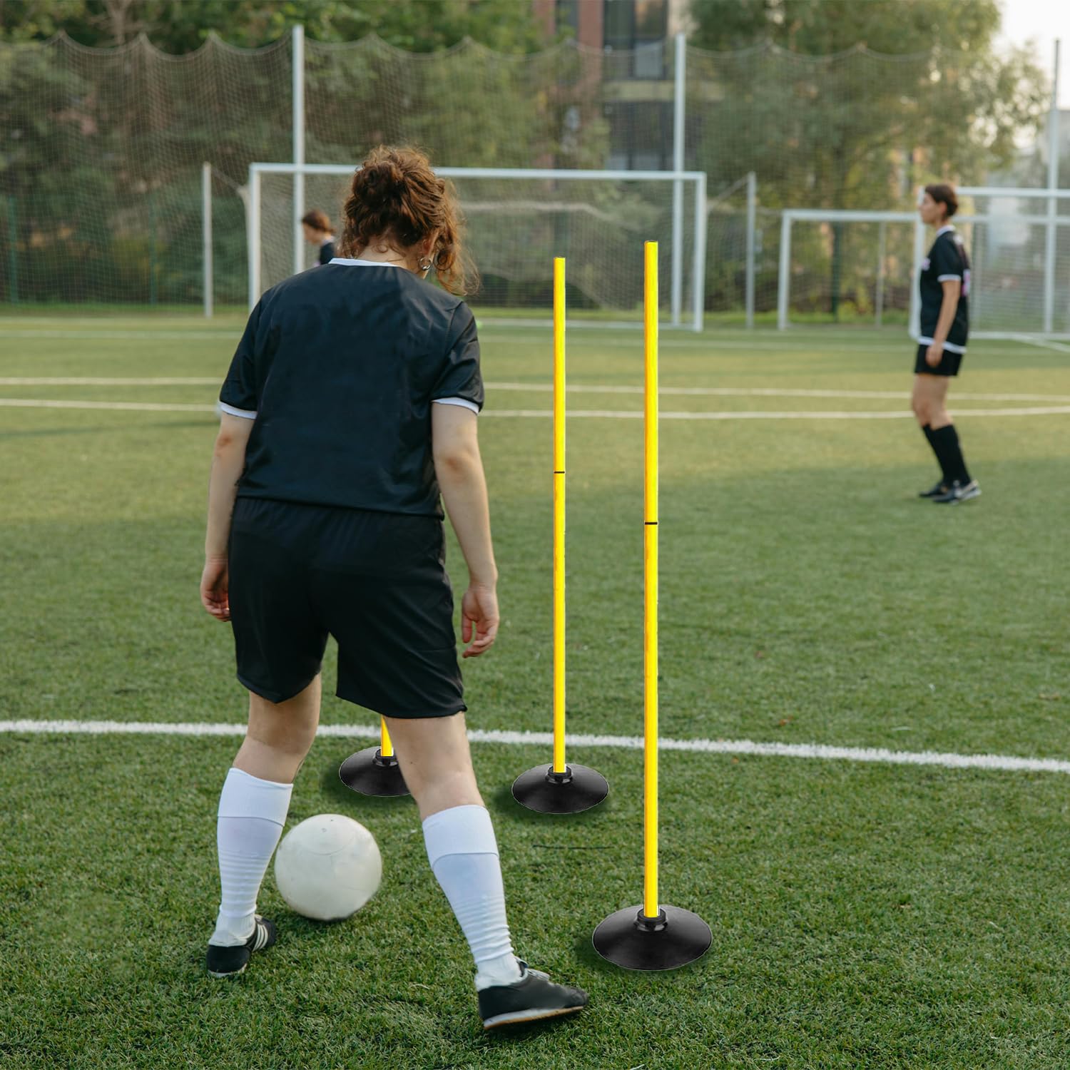 TNZMART Agility-Stöcke für Training, 1,2 m, abnehmbare Fußball-Trainingsstöcke, Slalom-Stöcke mit 10 Disc-Kegeln und Geschwindigkeitsleiter