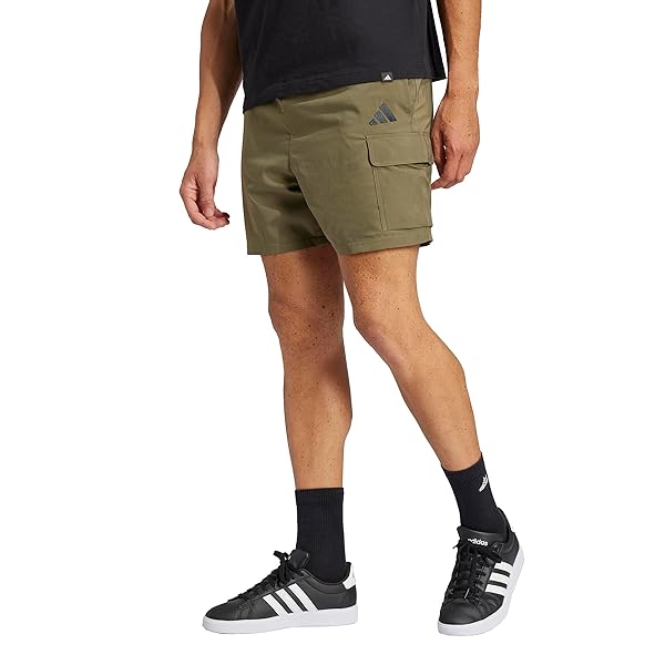 adidas Originals Men's Essentials Small Logo Cargo Chelsea Shorts