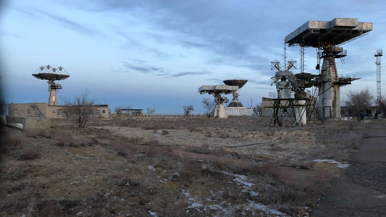 1960 KZ SPACE FLOWN Piece Of Crashed Soviet/Russian Rocket With A Coin From Kazakhstan. Found Near Baikonur Cosmodrome. Space Flown Rocket Piece Circulated Condition. Graded By Seller.