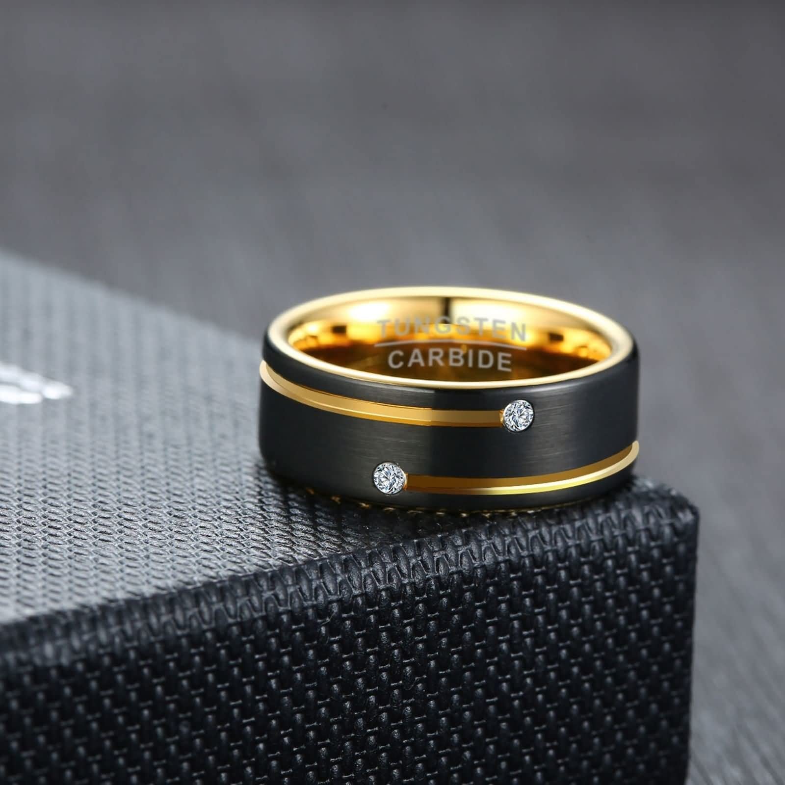 Paar Halsketten mit Gravur Edelstahl, Charms Anhänger Ring Schwarz Gold 8MM mit Zirkonia Partnerketten für Sie und Ihn