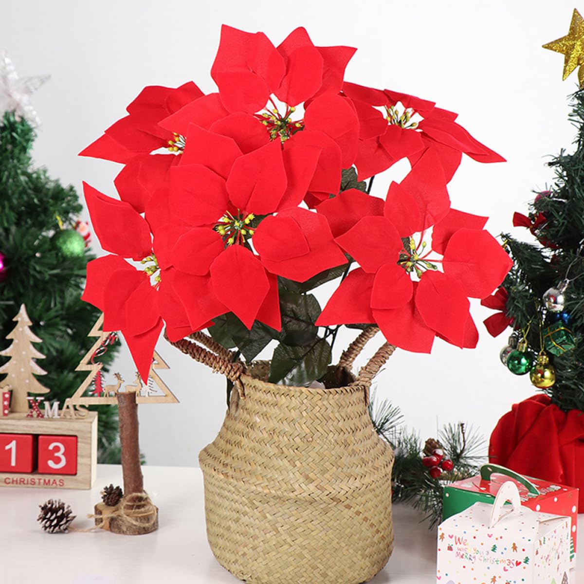 4 Stück Künstliche Weihnachtssternblüten Rot aus Seidenstoff und Eisen Draht Realistische Poinsettia für Weihnachts und Heimdekoration mit Natürlicher Atmosphäre