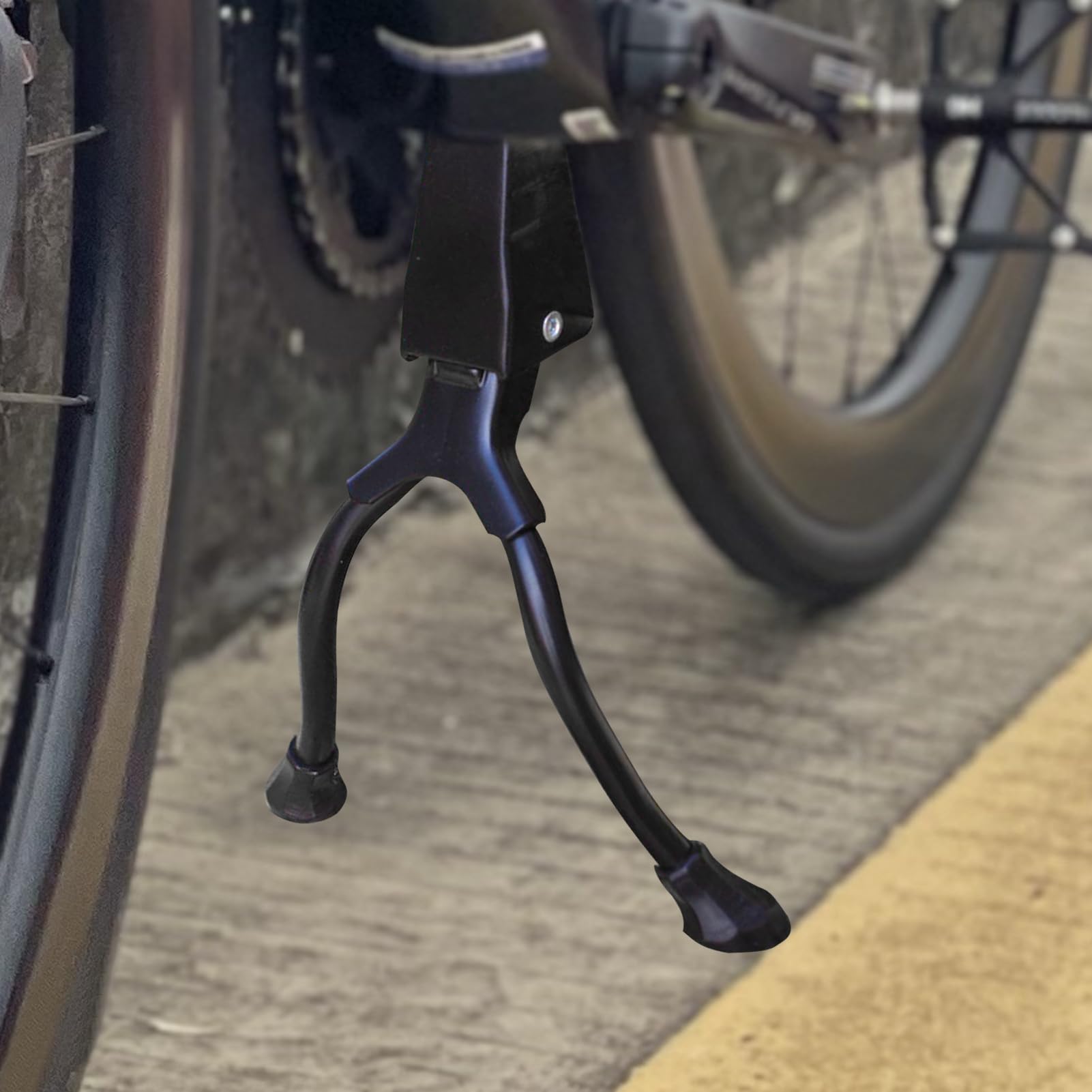 Cycling Double Leg | podwójny stojak boczny do rowerów górskich, stabilny stojak, akcesoria do kolarstwa górskiego, wycieczek dojazdowych, parkowania na świeżym powietrzu, jazdy sportowej