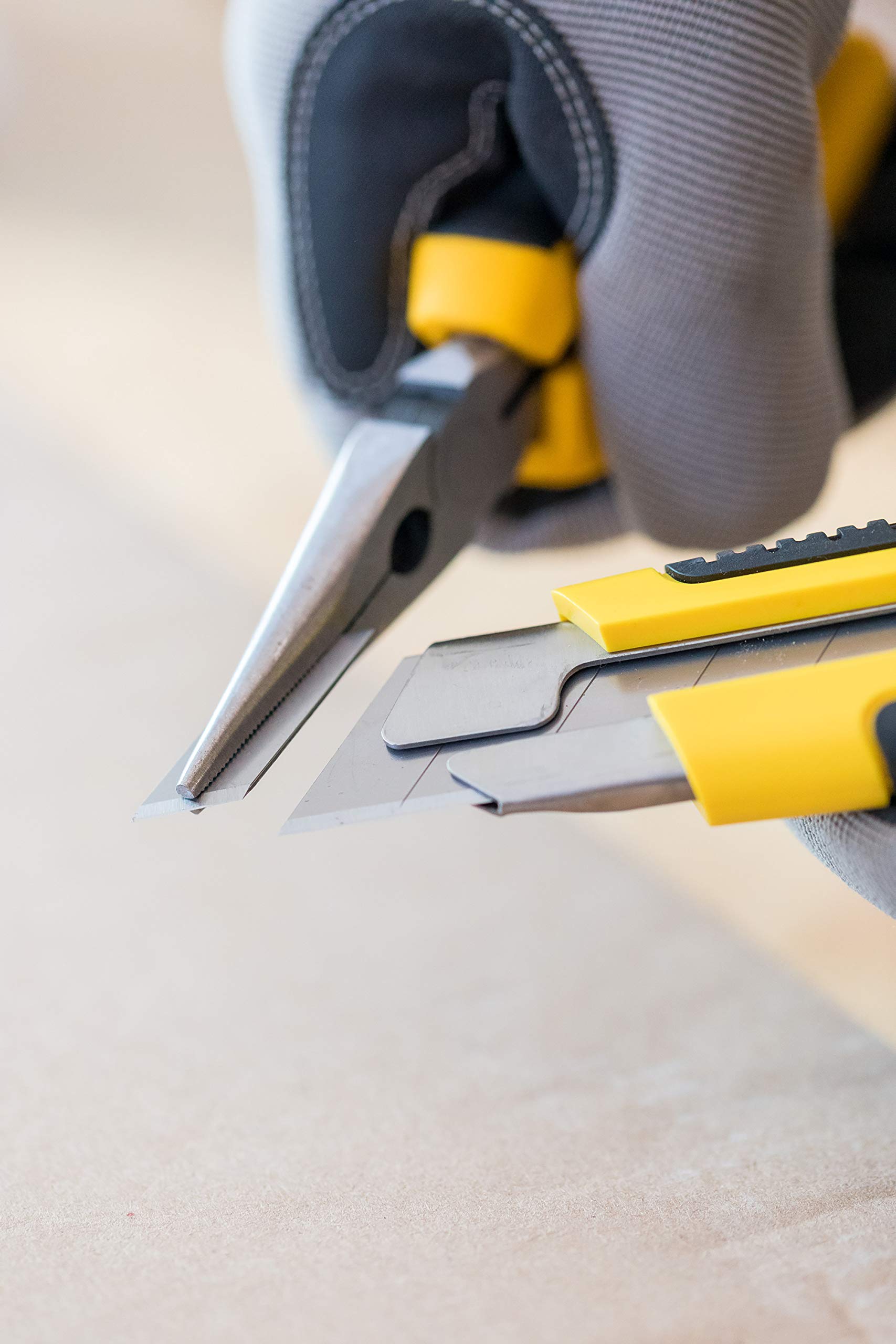 STANLEY 0-10-425 CUTTER CON LAMA 25 mm