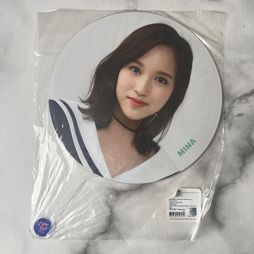 Amazon.co.jp: TWICE ミナ Twice Land Fantasy Park うちわ : ホーム