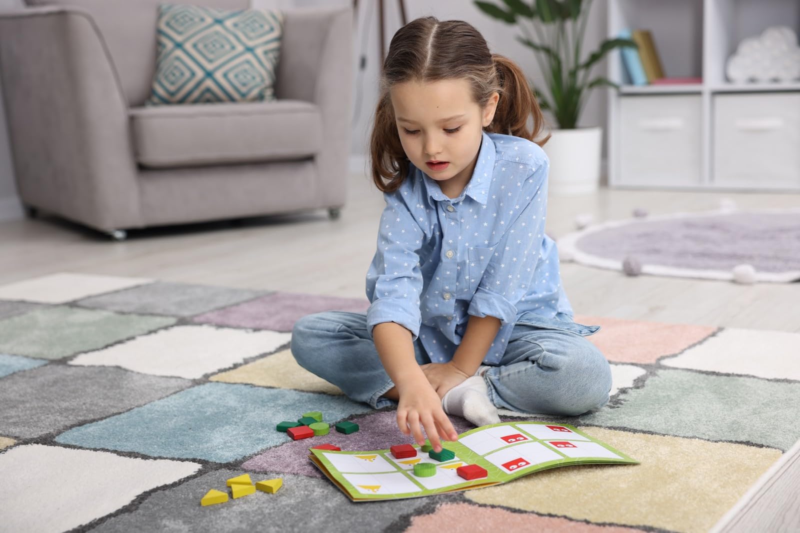 Sudoku Geométrico de Madera – Juguete Educativo con 16 Piezas y 20 Tareas – Estimula la Lógica y la Motricidad Fina – Apto Desde 3 Años