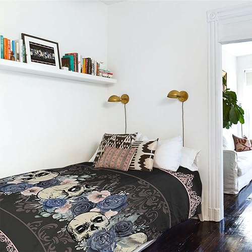 Miniatura 5 de Tapiz de Halloween para colgar en la pared, diseño de calavera y rosa, tapiz estético de esqueleto espeluznante negro para dormitorio, sala de