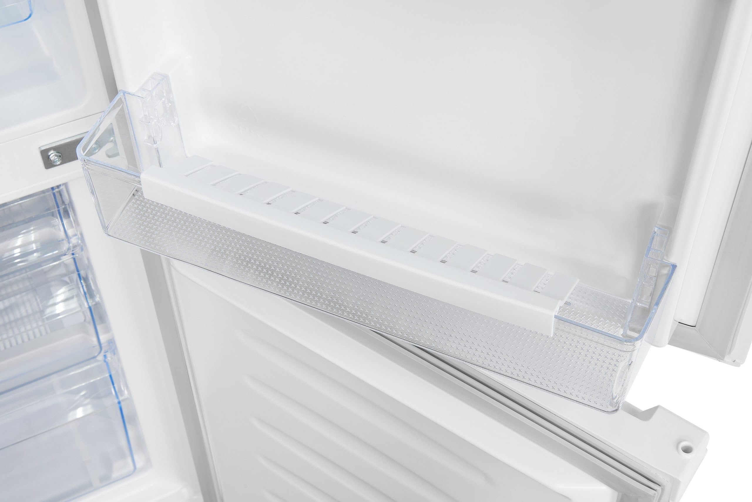 Exquisit® Frigorífico Combi, 175L, Clase E, Color Blanco, Cajón Verdulero, Estantes de Cristal, Altura Regulable, Tiradores Integrados, Luz LED, Consumo 195 kWh/año, Medidas 143,5x49x56,5 Cm.