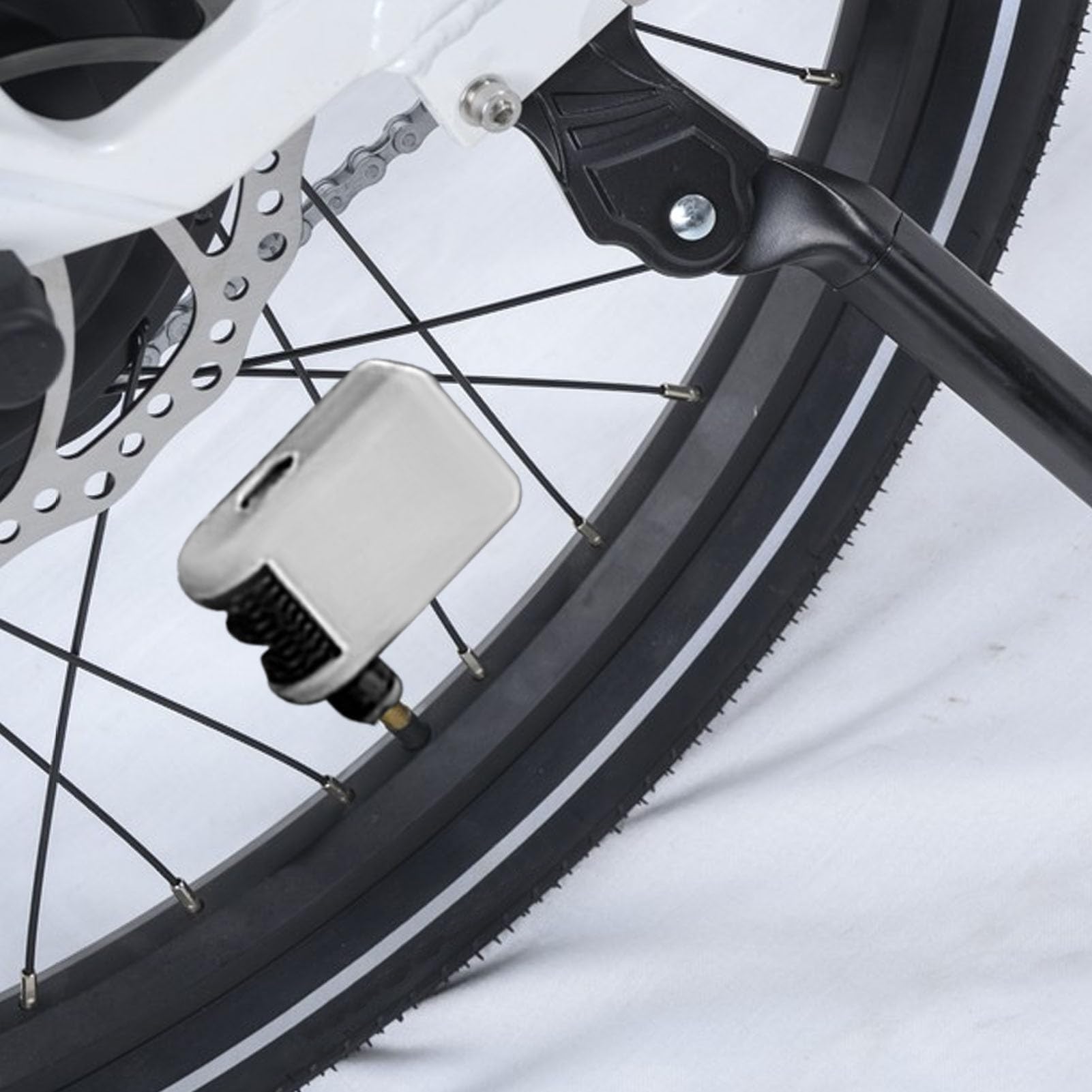 Gonfleur de pneu de vélo électrique compact
