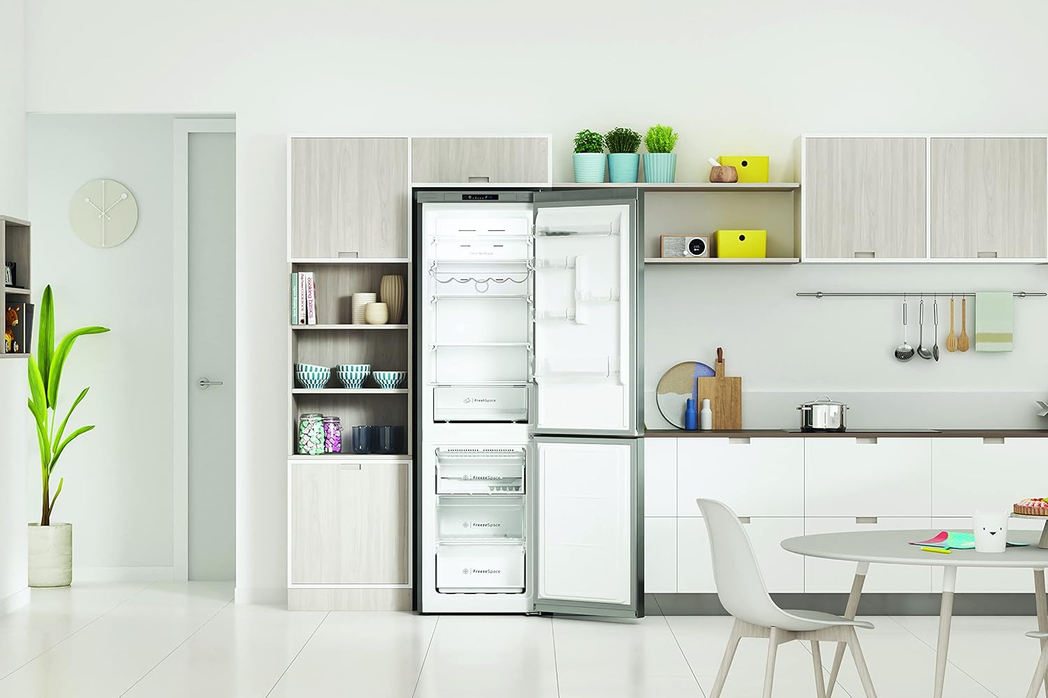 Indesit INFC9 TI22X, Frigorifero combinato total no frost a Libera installazione, 367L [Classe di efficienza energetica E]