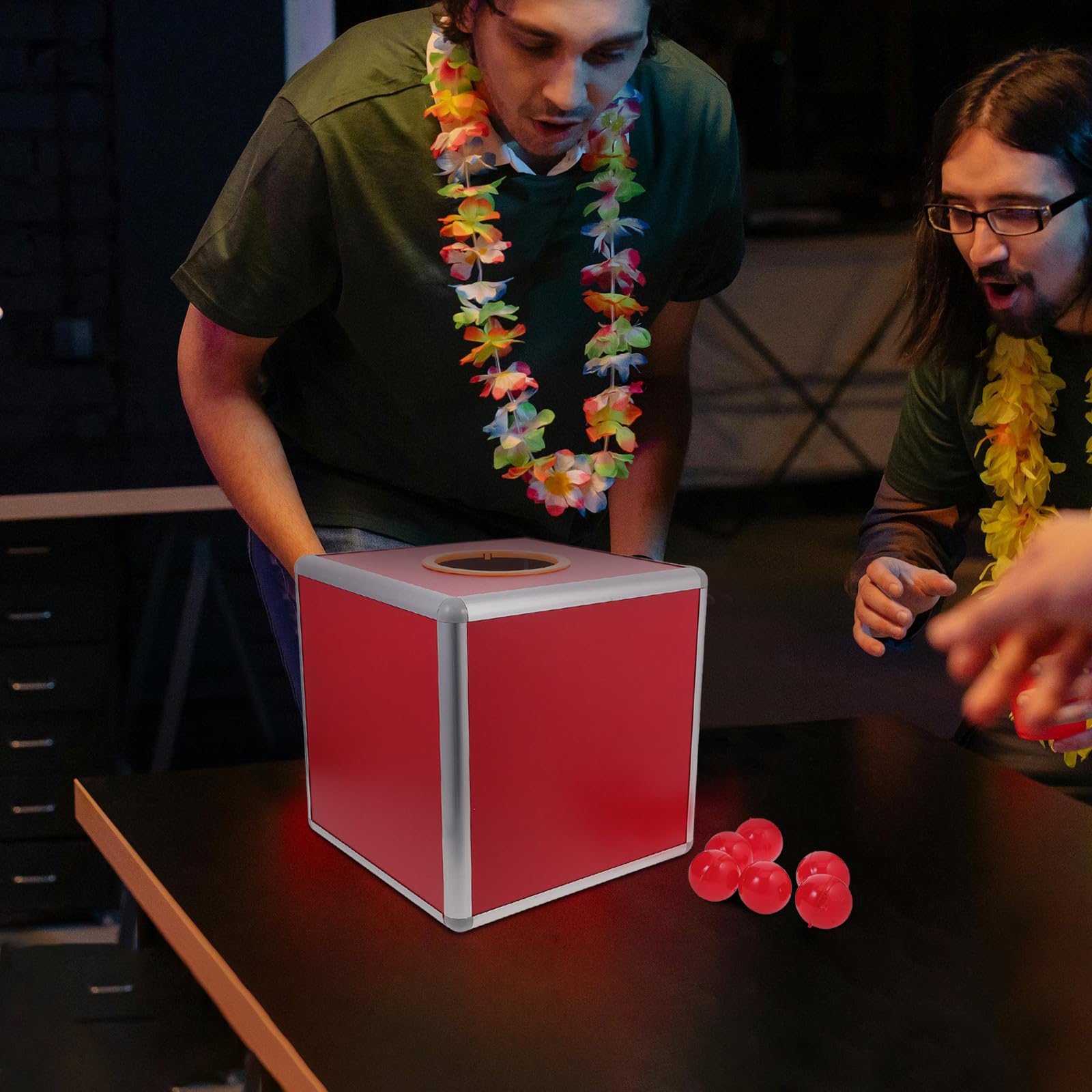 Rote Mehrzweck Spendenbox aus Aluminiumlegierung mit Individuell Gestaltbarer Oberfläche Quadratische Tombola Spielkiste für Spiele und Spendenaktionen