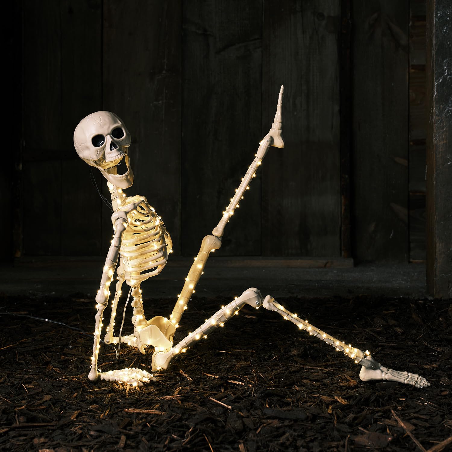 VEYLIN Scheletro luminoso di Halloween, 2 pezzi da 75 pollici a corpo intero che si illumina al buio, per decorazioni per feste di Halloween, giardini e giardini, ornamenti da appendere