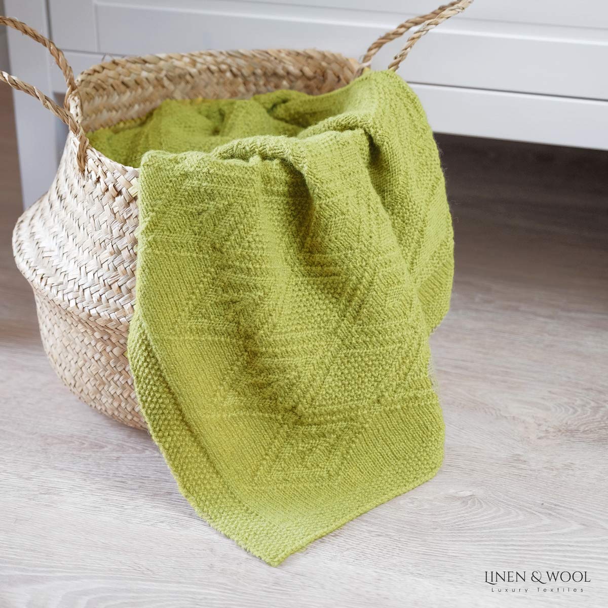 Linen & Cotton Couverture Maille Bébé/Couverture Emmaillotage Lilou pour Garçon, Fille, Naissance Été l'hiver - 100% Pure Laine de Nouvelle-Zélande, Vert (85 x 65cm) Plaid Tricoté pour Lit/Poussette